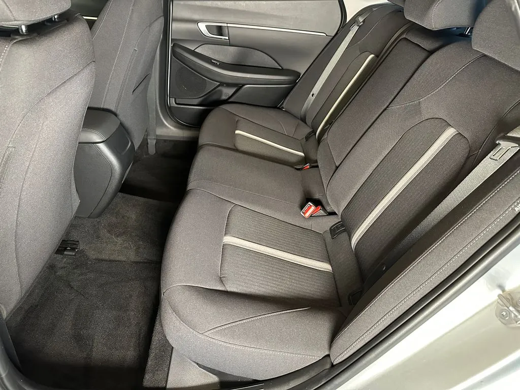 Hyundai Sonata photo 21