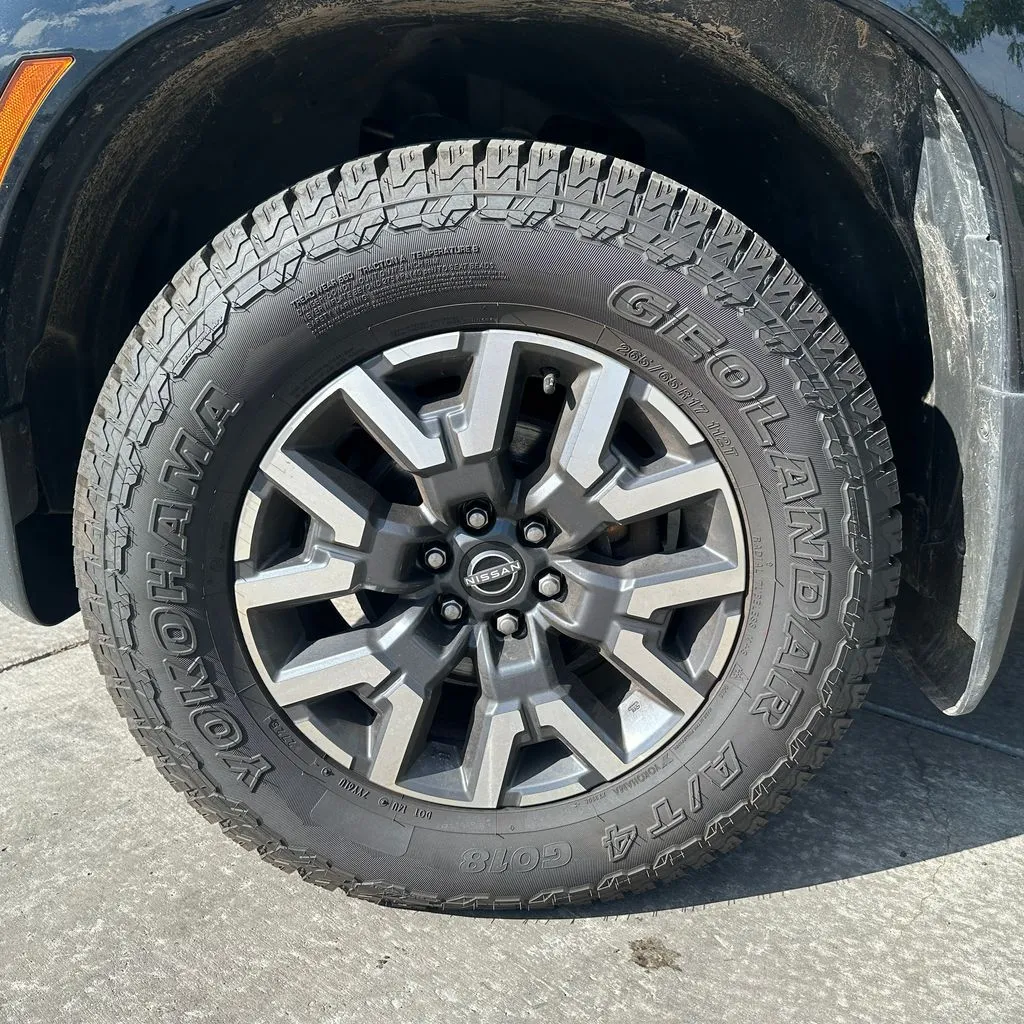 Nissan Frontier photo 24