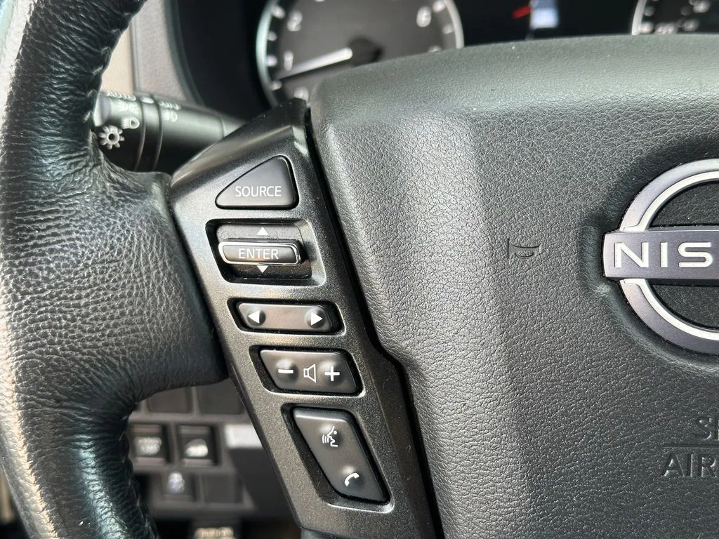 Nissan Frontier photo 11