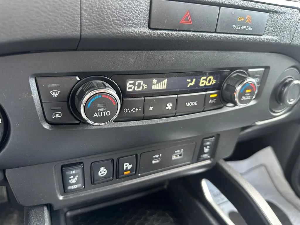Nissan Frontier photo 15