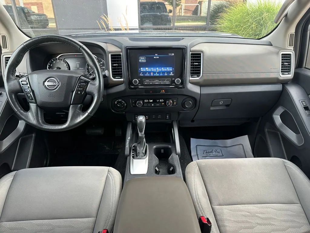 Nissan Frontier photo 9