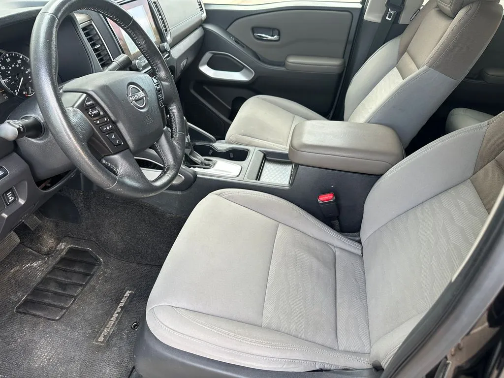Nissan Frontier photo 19