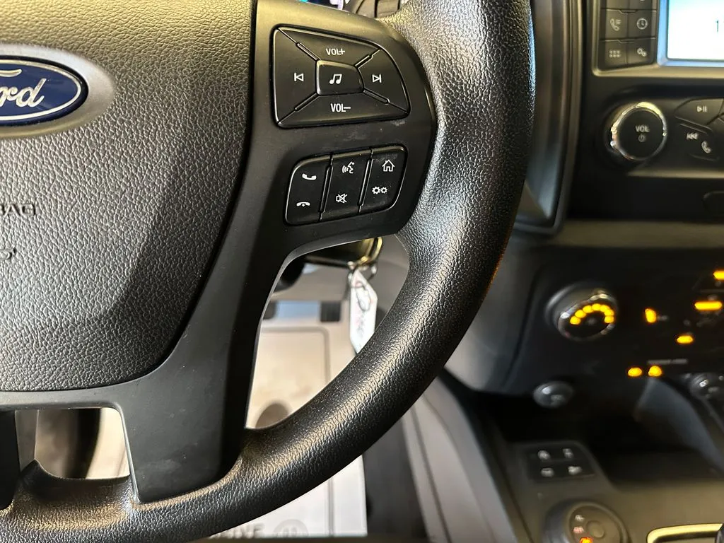 Ford Ranger photo 12