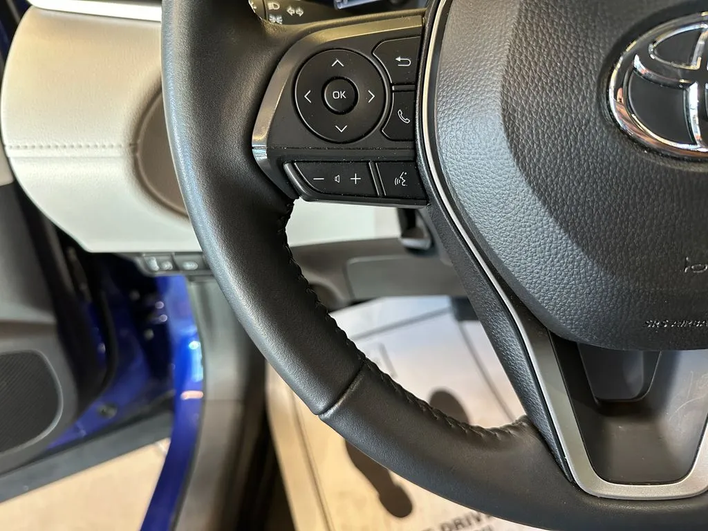 Toyota Corolla Cross photo 11