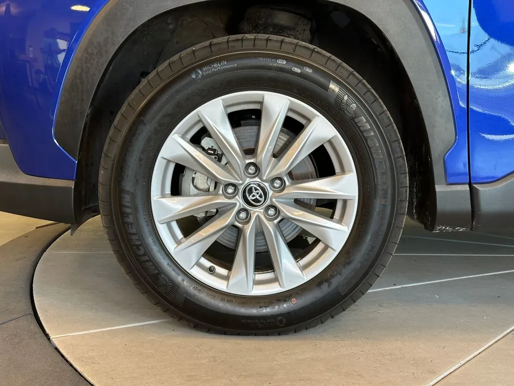 Toyota Corolla Cross photo 25