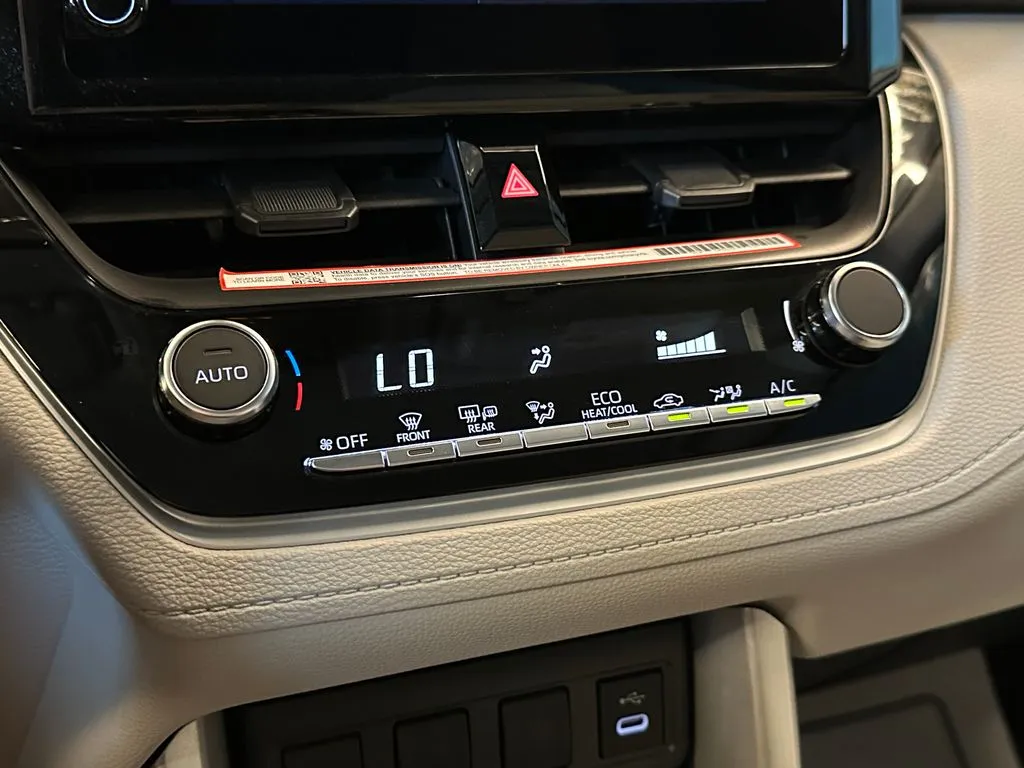Toyota Corolla Cross photo 15