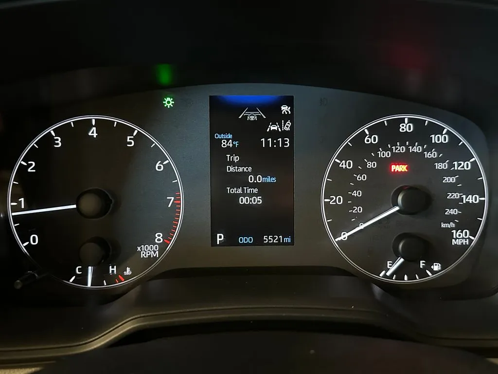 Toyota Corolla Cross photo 10