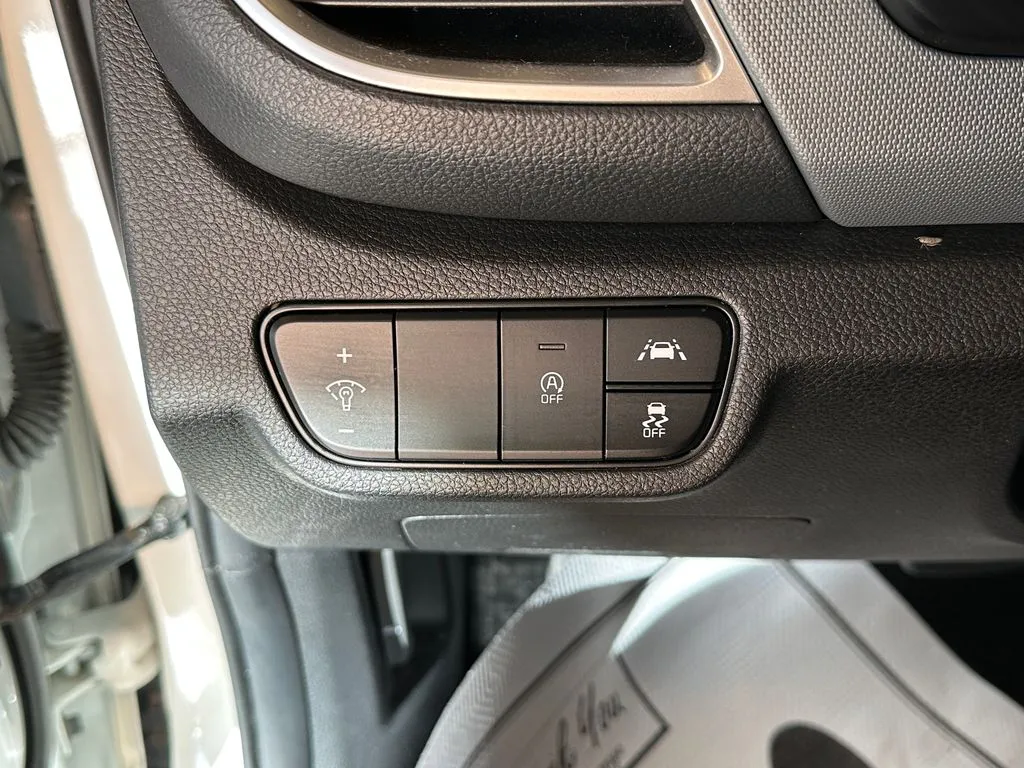 Kia Seltos photo 18
