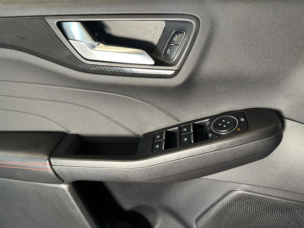 Ford Escape photo 18