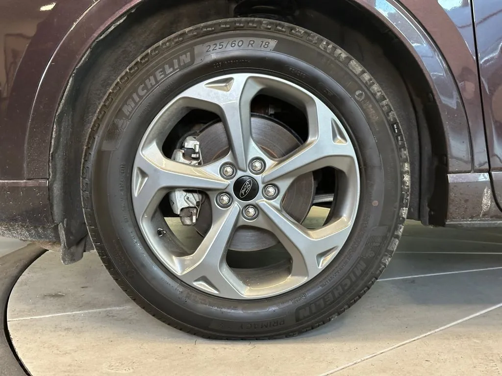 Ford Escape photo 24