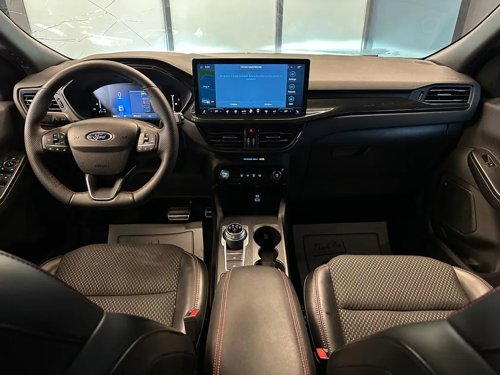 Ford Escape photo 9