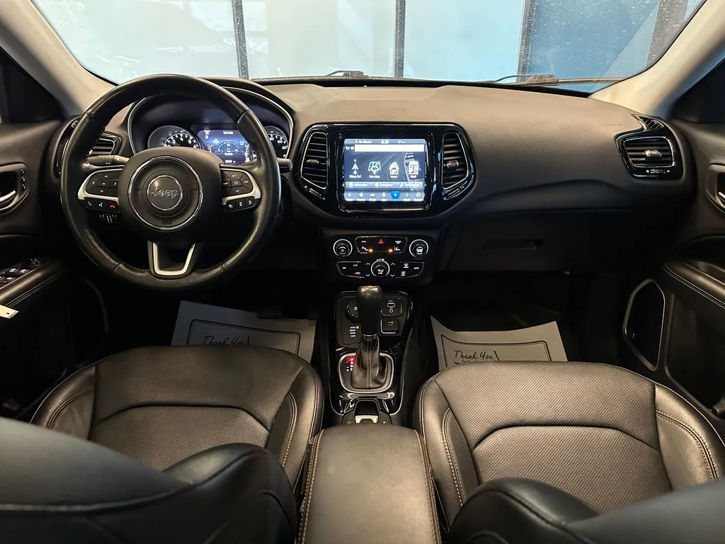 Jeep Compass photo 9