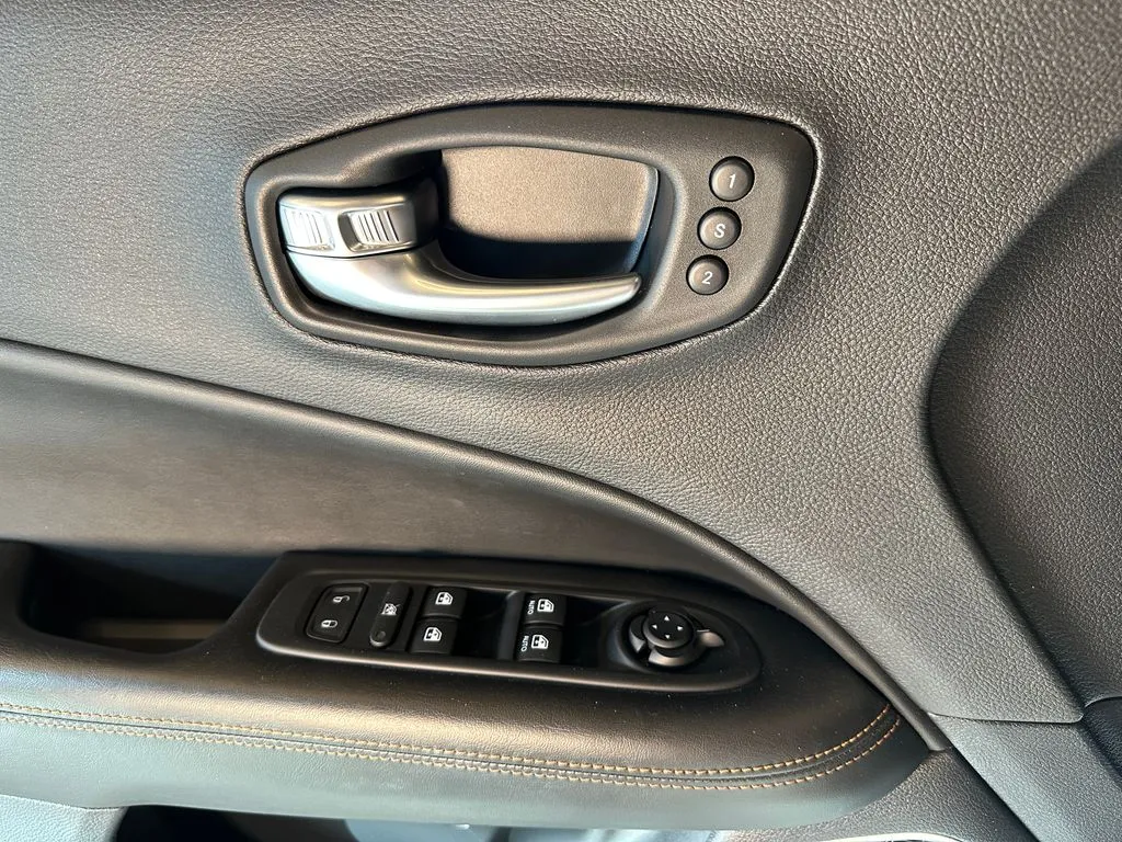 Jeep Compass photo 19