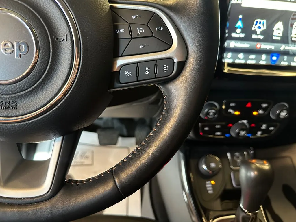 Jeep Compass photo 12