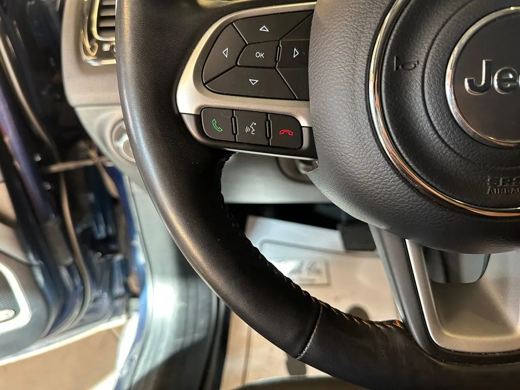 Jeep Compass photo 11