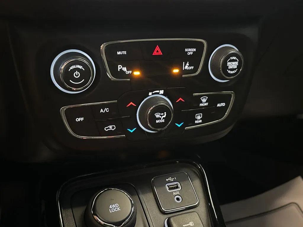 Jeep Compass photo 15