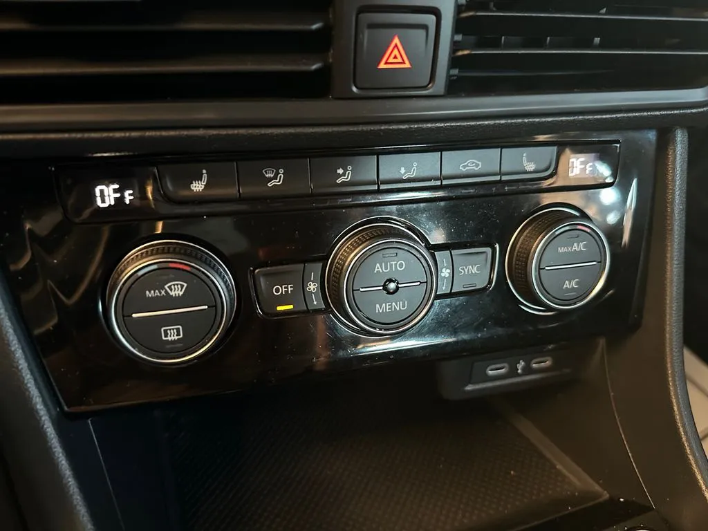 Volkswagen Jetta photo 15