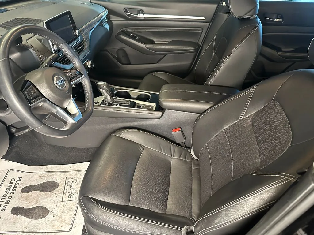 Nissan Altima photo 19