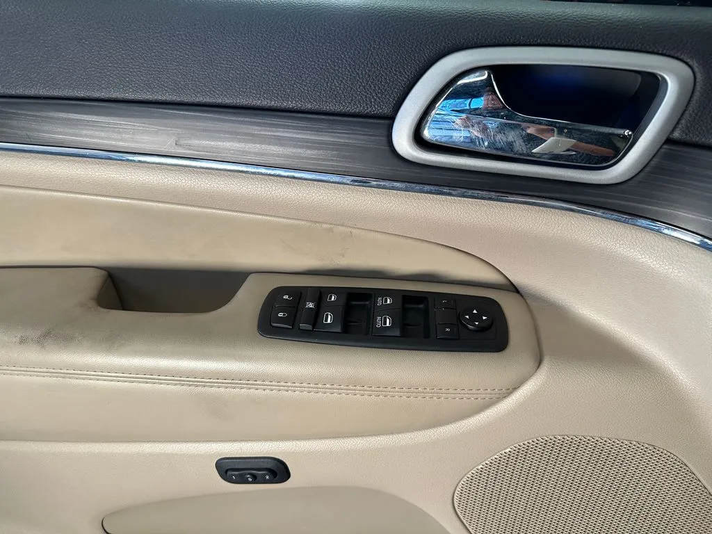 Jeep Grand Cherokee photo 19