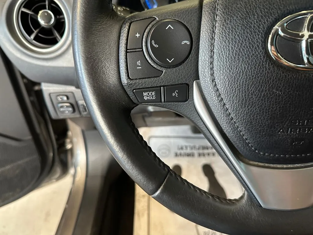 Toyota Corolla photo 11