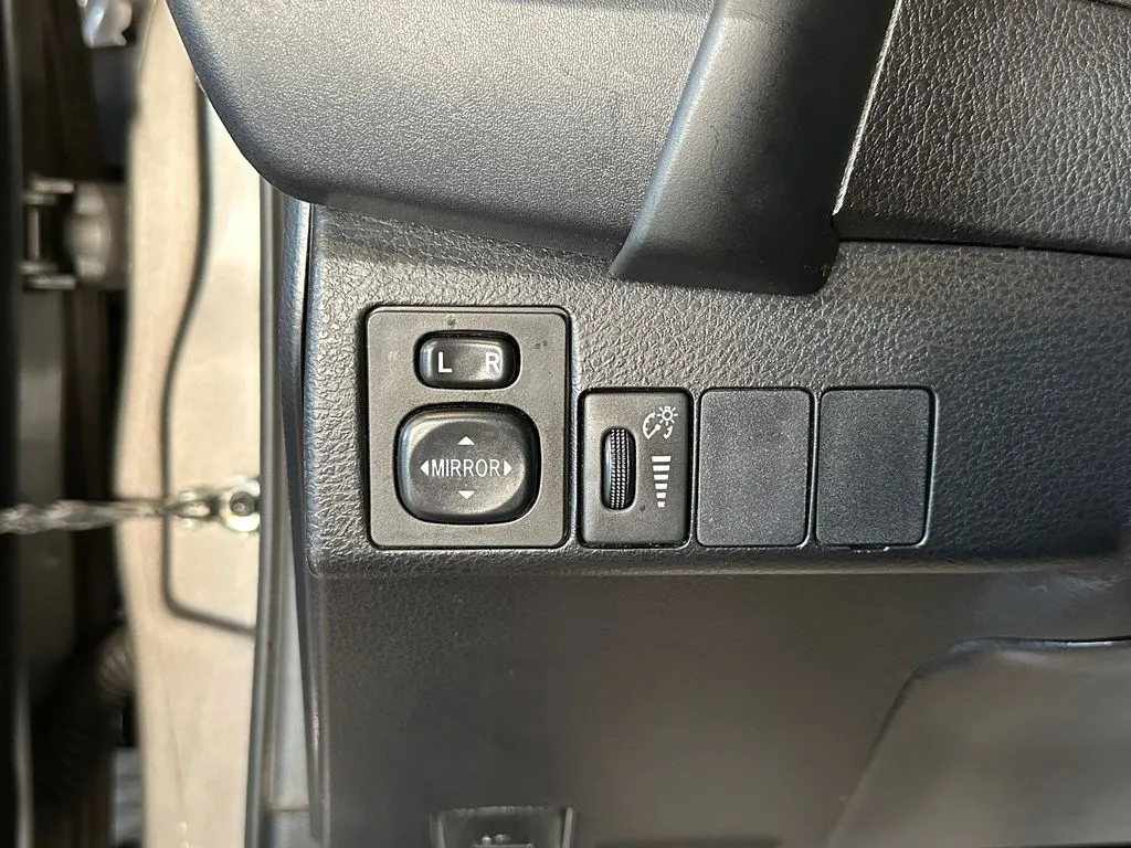 Toyota Corolla photo 18