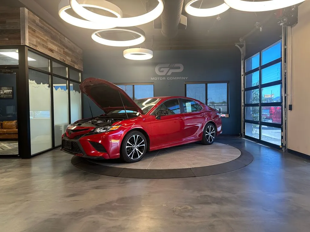 Toyota Camry photo 24