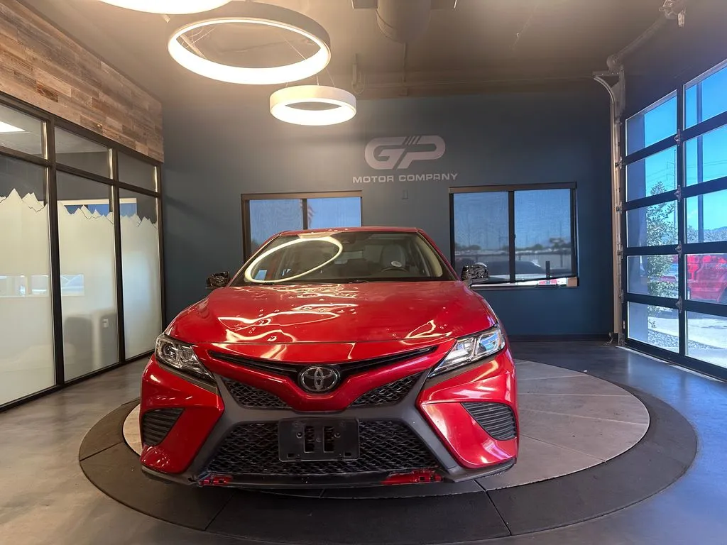 Toyota Camry photo 8