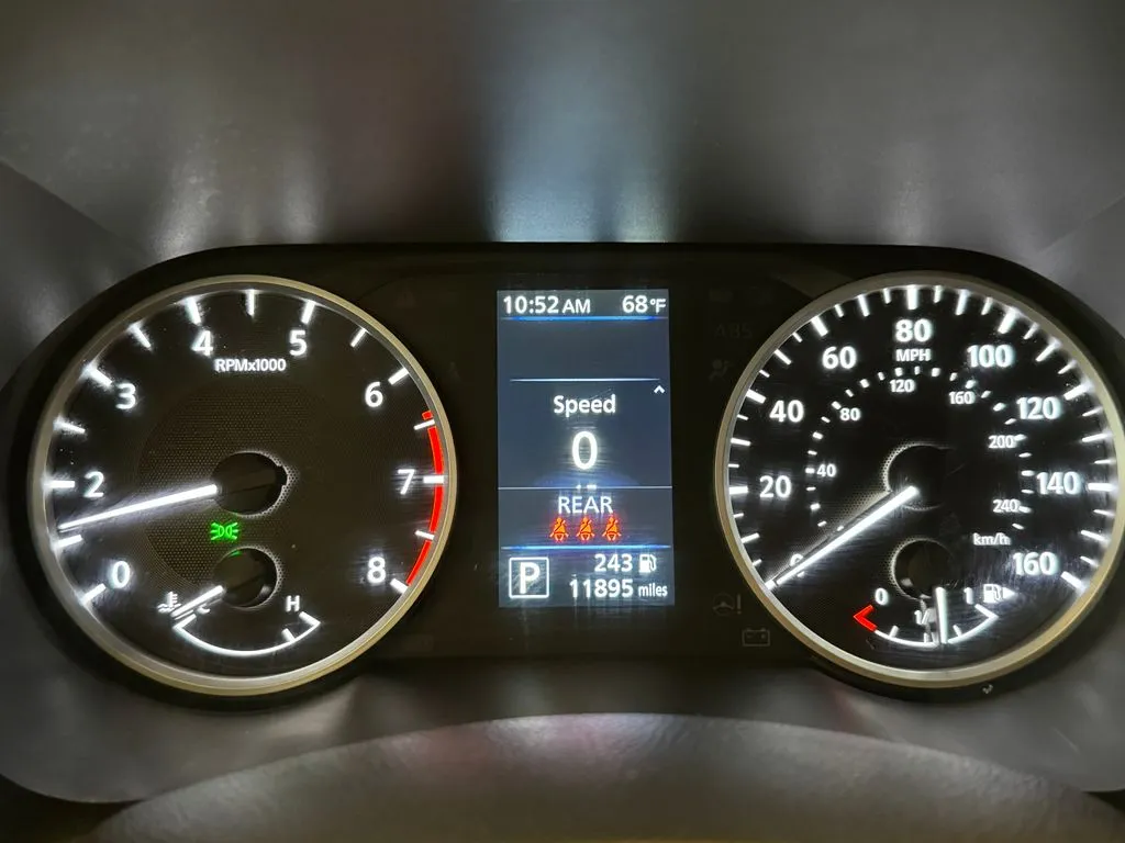 Nissan Sentra photo 10