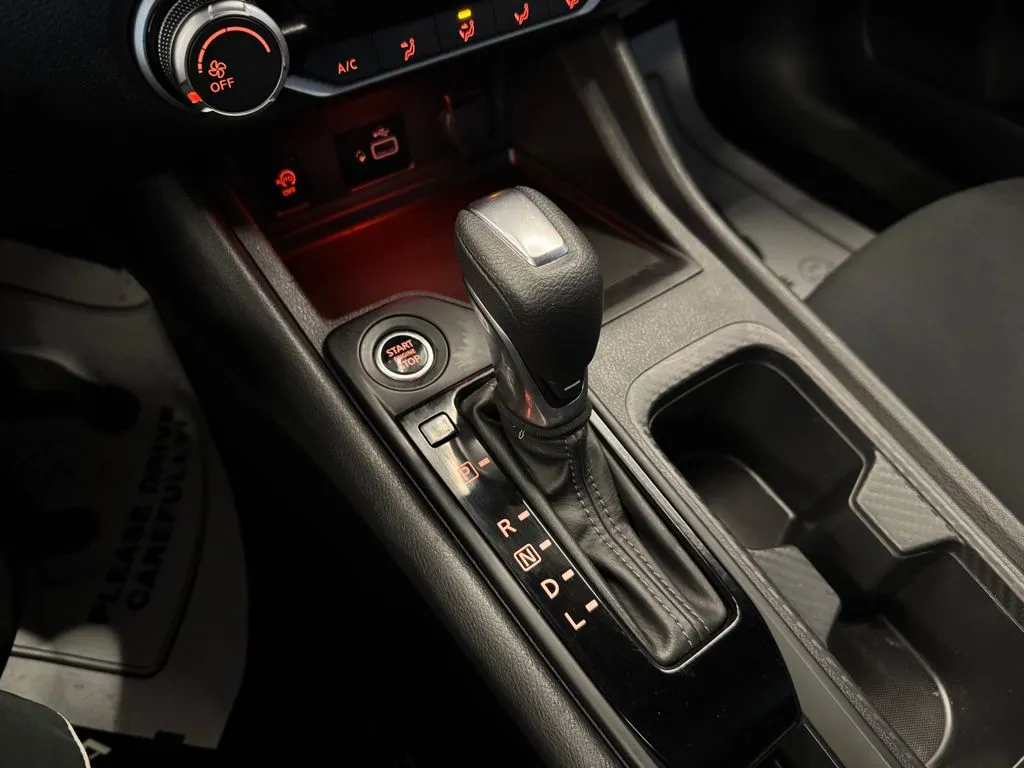 Nissan Sentra photo 16