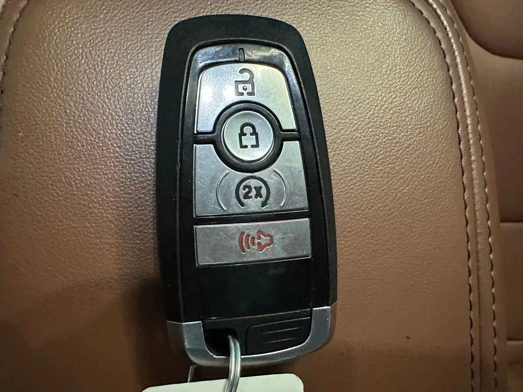 Ford Maverick photo 17