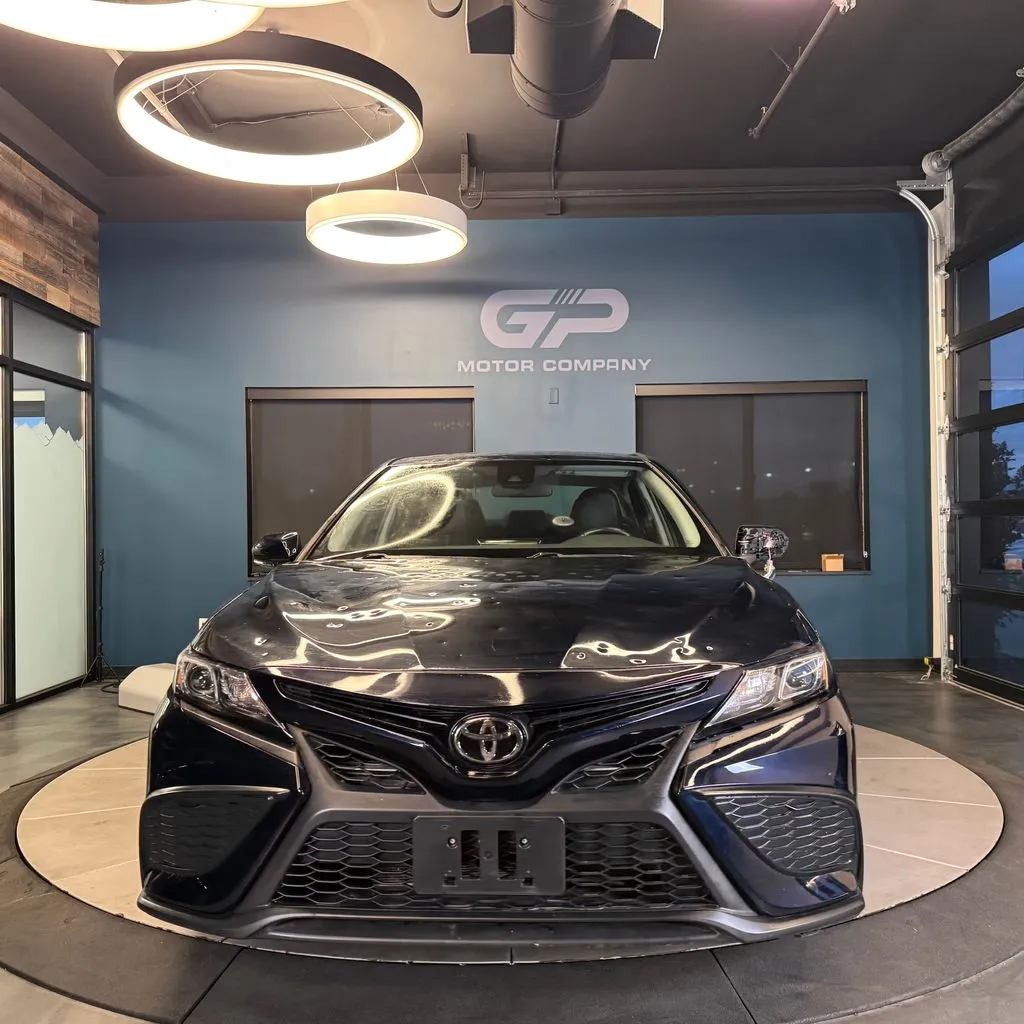 Toyota Camry photo 8