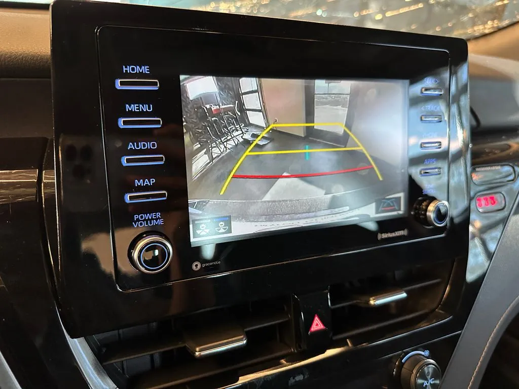 Toyota Camry photo 14