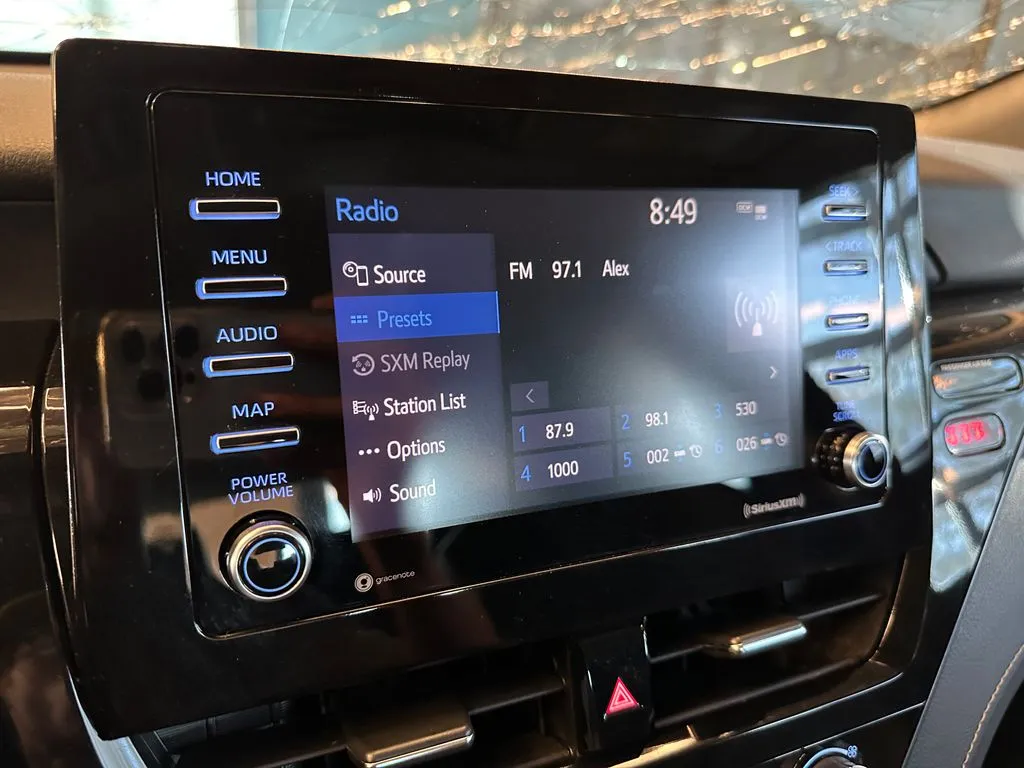Toyota Camry photo 13