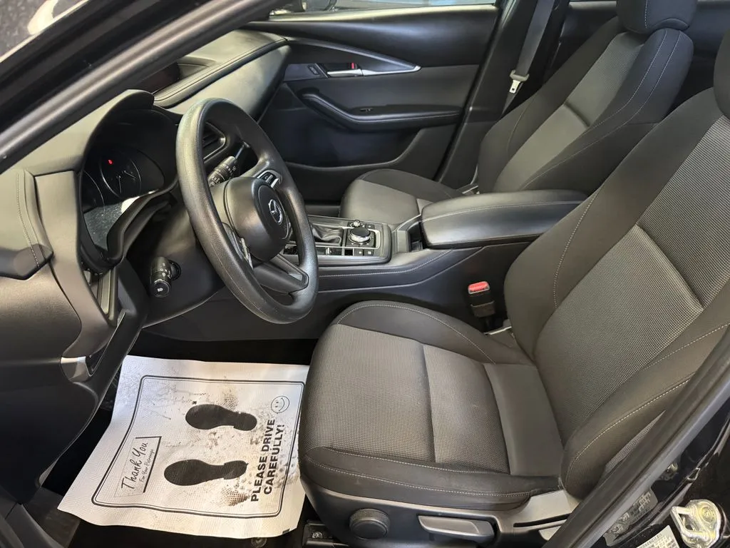 Mazda CX-30 photo 20