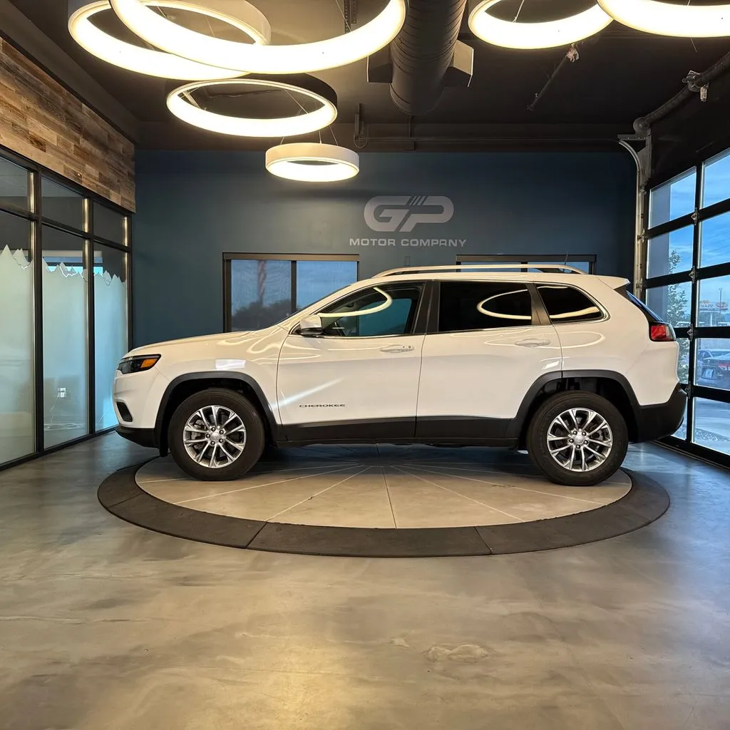 Jeep Cherokee photo 6
