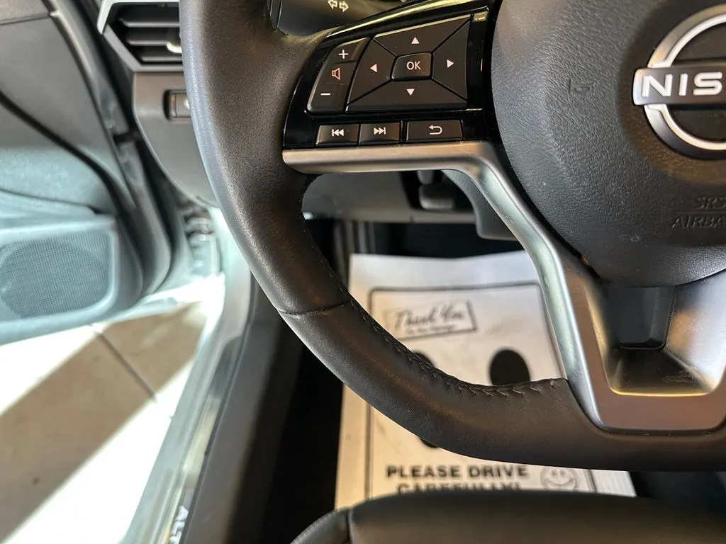 Nissan Altima photo 11
