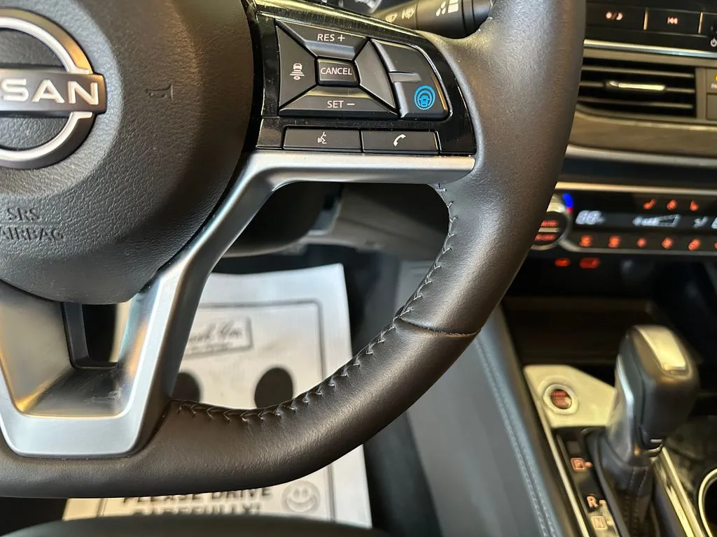 Nissan Altima photo 12