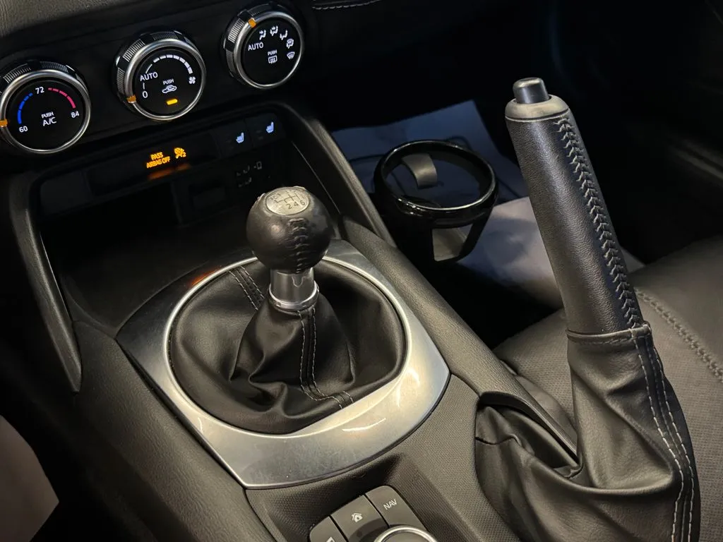 Mazda MX-5 photo 15