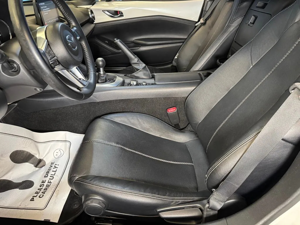 Mazda MX-5 photo 19