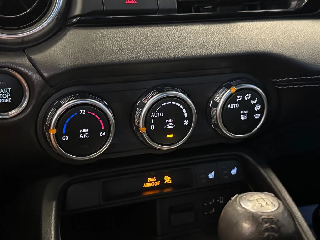 Mazda MX-5 photo 14