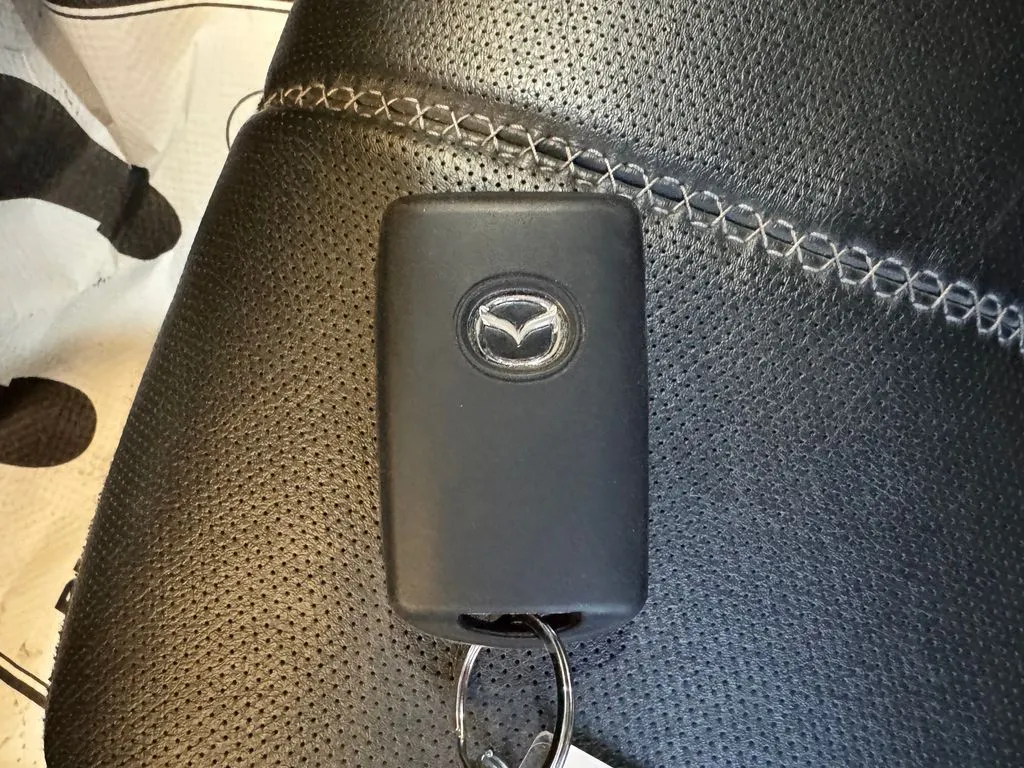 Mazda MX-5 photo 16