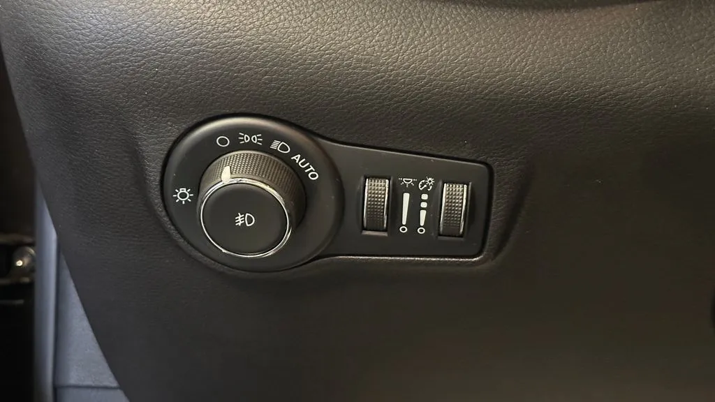 Jeep Compass photo 18