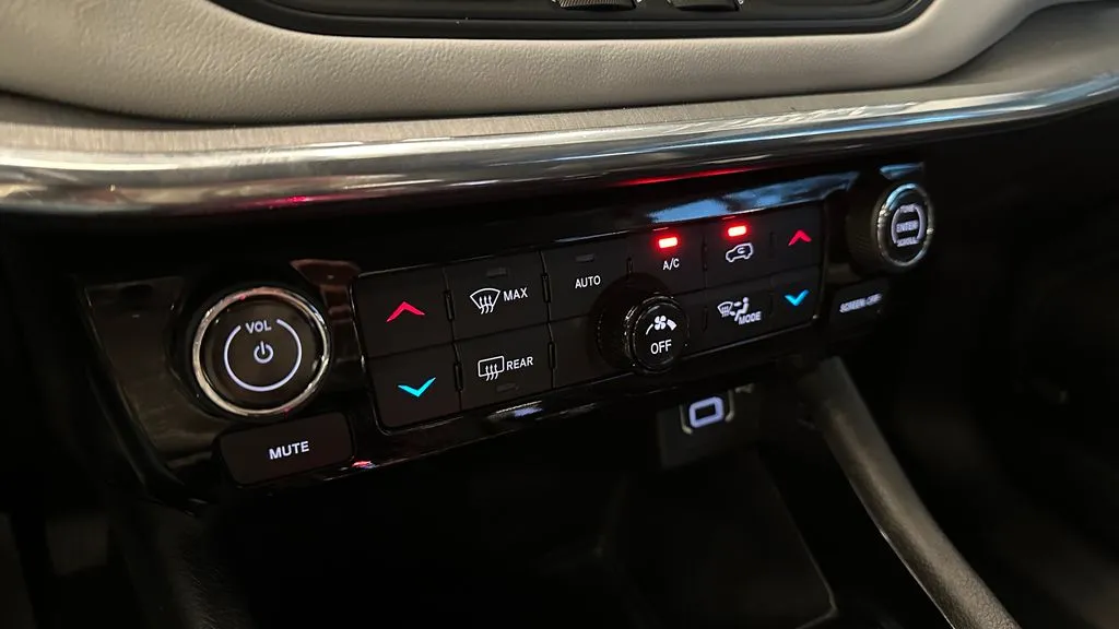 Jeep Compass photo 15