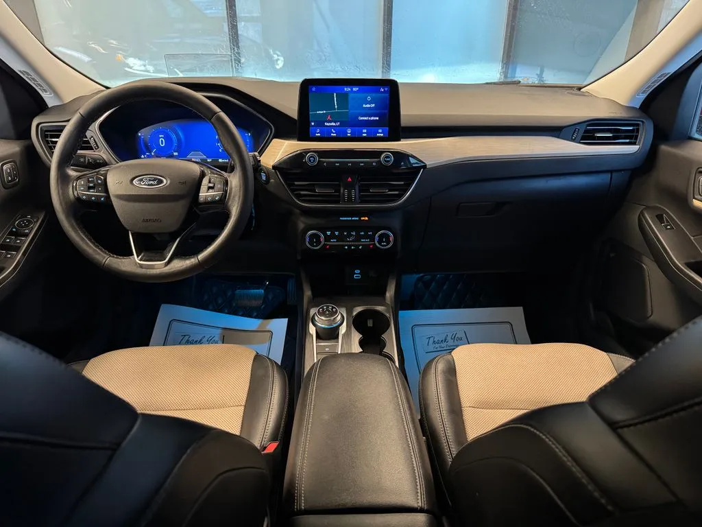 Ford Escape photo 9