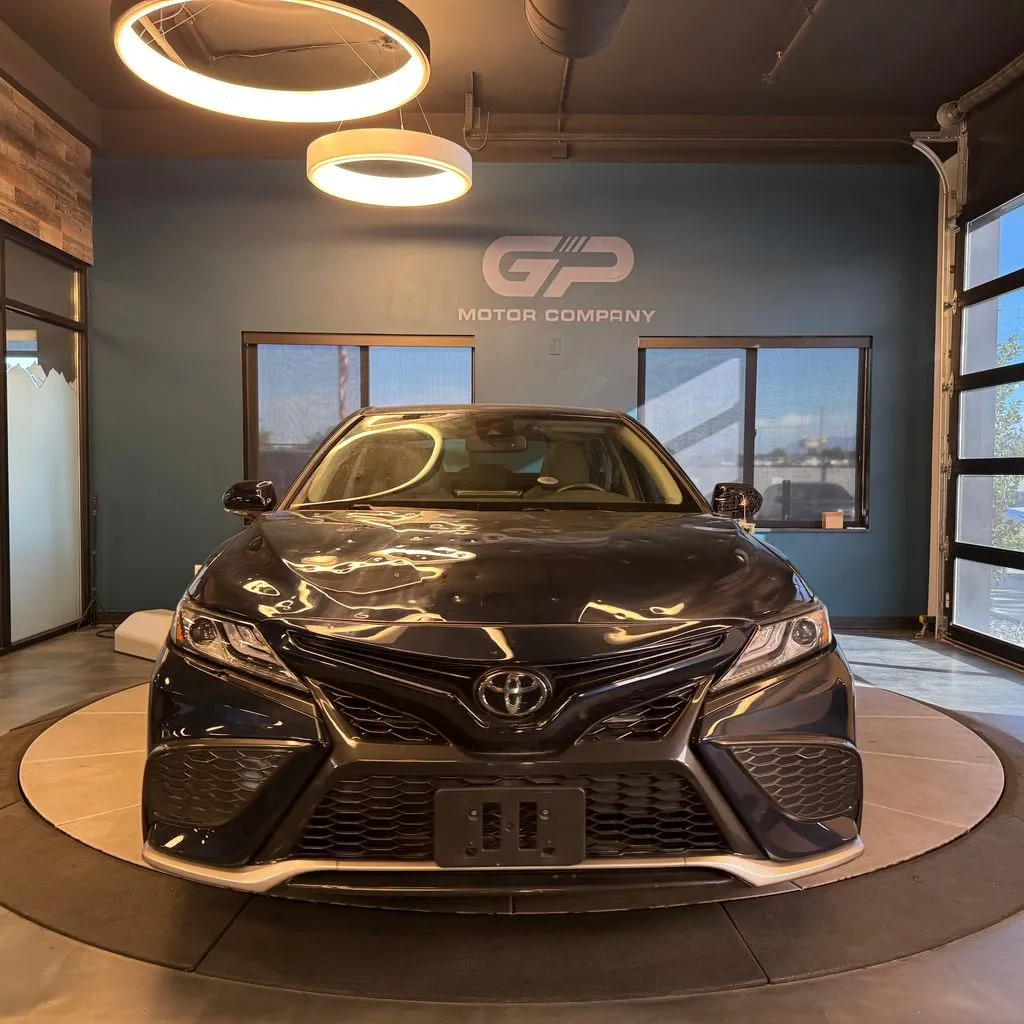 Toyota Camry photo 8