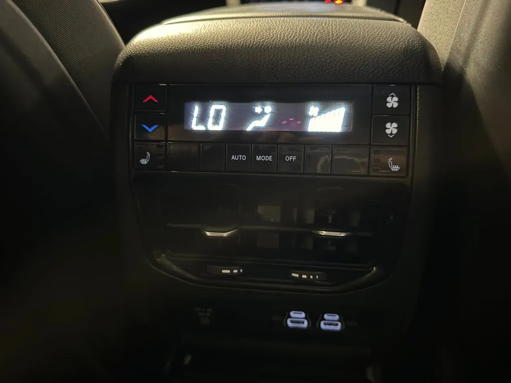 Jeep Grand Cherokee L photo 15