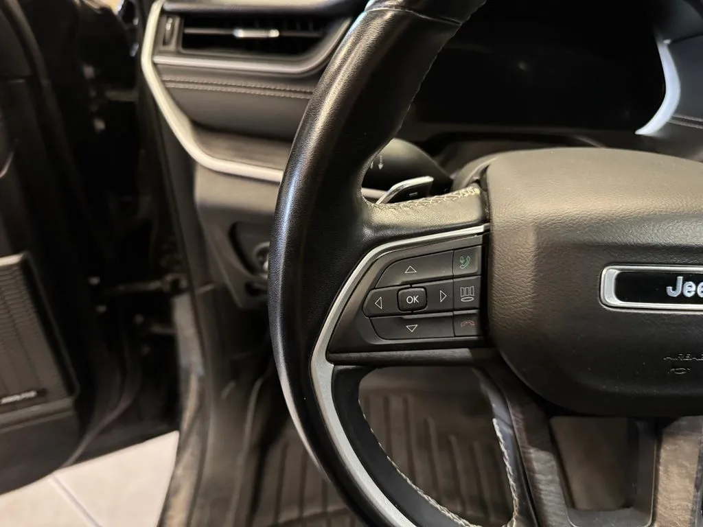 Jeep Grand Cherokee L photo 11