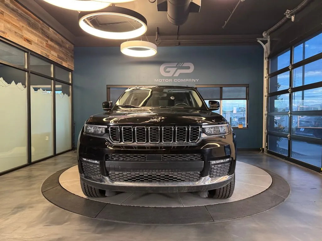 Jeep Grand Cherokee L photo 8
