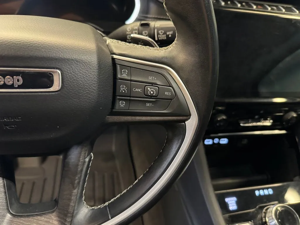 Jeep Grand Cherokee L photo 12