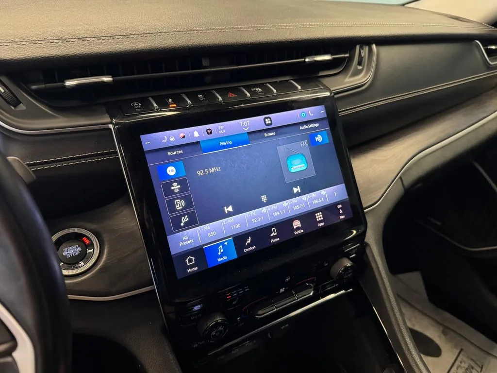 Jeep Grand Cherokee L photo 13